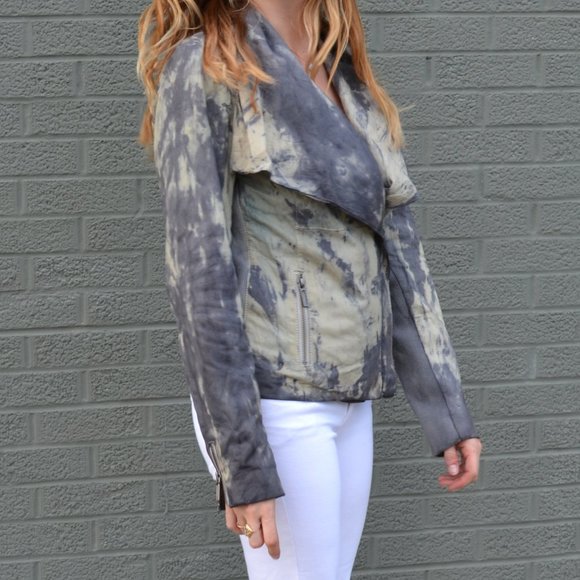 ****** SOLD ******   Vince - Picture 11 of 15